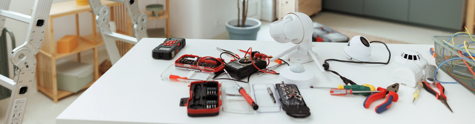 Electrician providing residential electrical services in Stockton, CA