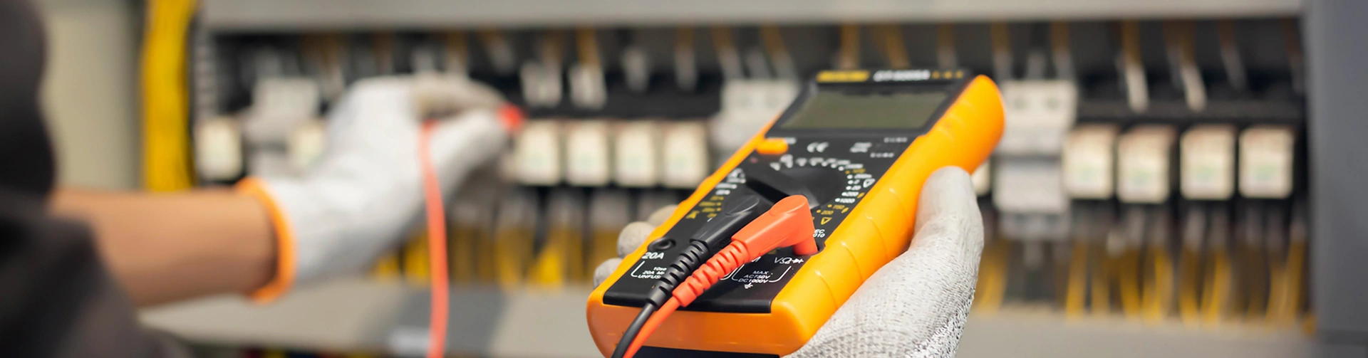 Commercial electrical services in French Camp, CA building